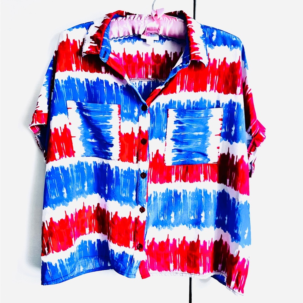 Lularoe cropped blouse patriotic Red blue white pockets button down size S relax